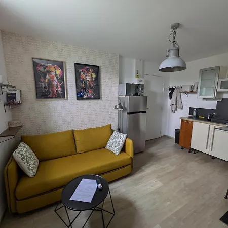 Апартаменты Rose - Appartement Entier Tout Confort Et Moderne Hyper Centre D'Ernee