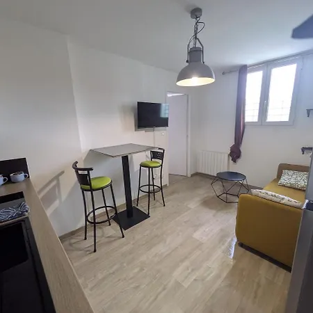 Rose - Appartement Entier Tout Confort Et Moderne Hyper Centre D'Ernee * Ernee
