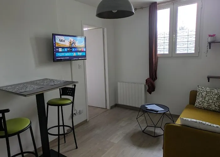Appartement L'instant Rose Entier Confort Et Moderne Hyper Centre D'ernée Ernée