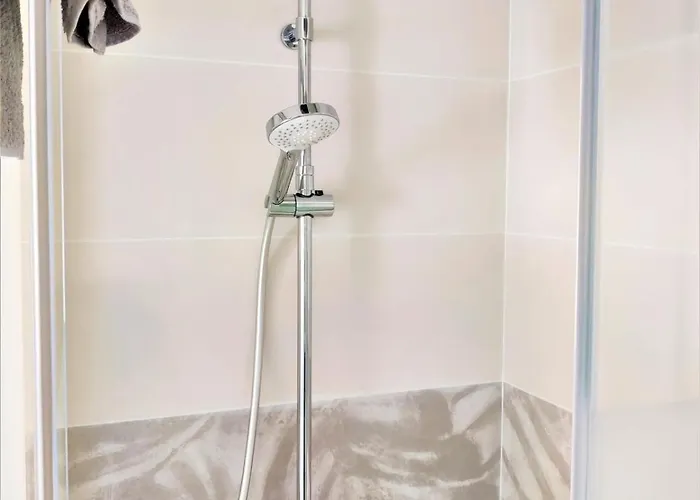 Апартаменты Rose - Appartement Entier Tout Confort Et Moderne Hyper Centre D'Ernee